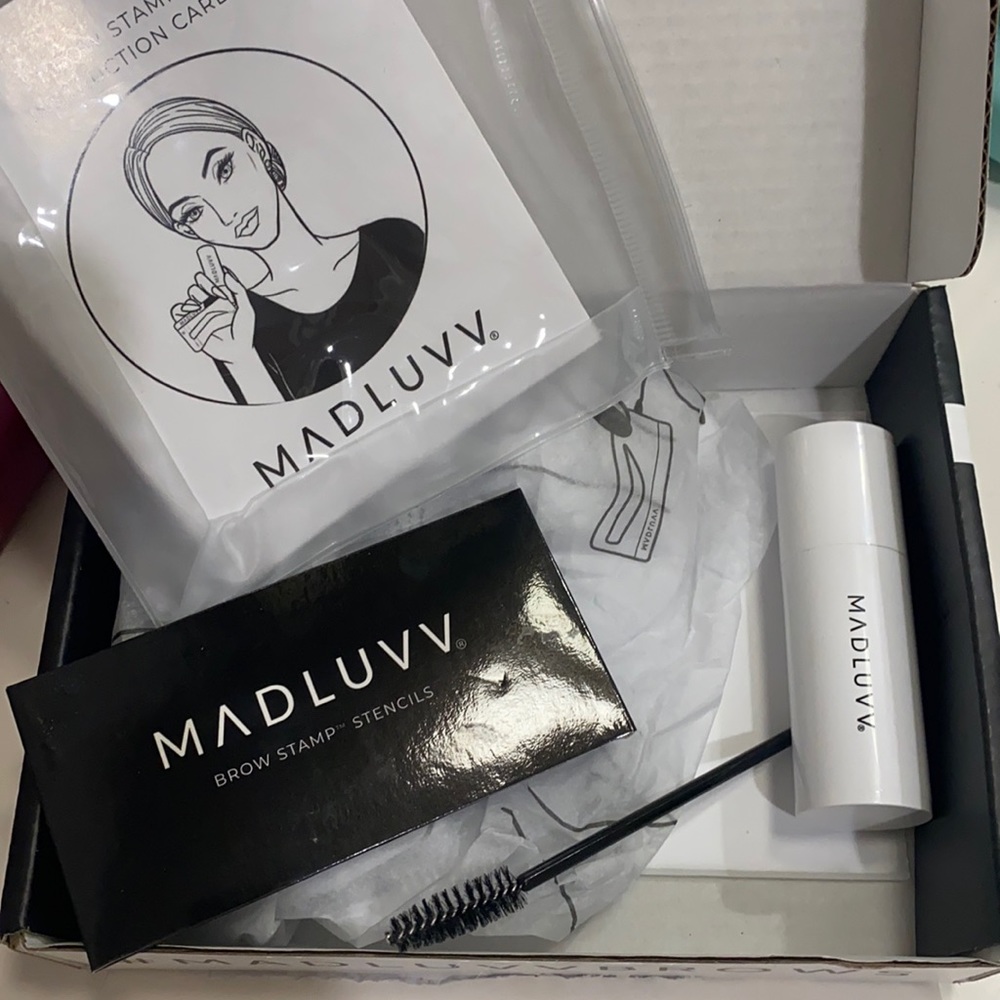 Madluvv eyebrow stamp and stencils in soft brown